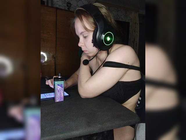 Kisa-malaya's BongaCams show and profile