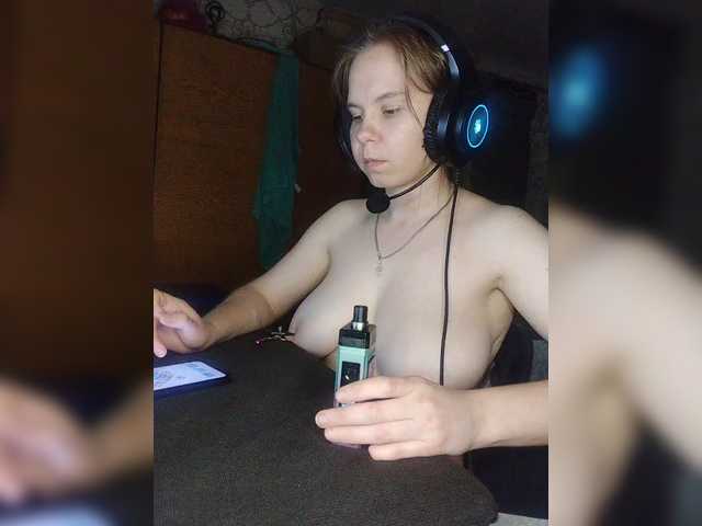 Kisa-malaya's BongaCams show and profile