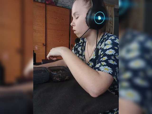 Kisa-malaya's BongaCams show and profile