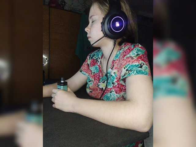 Kisa-malaya's BongaCams show and profile