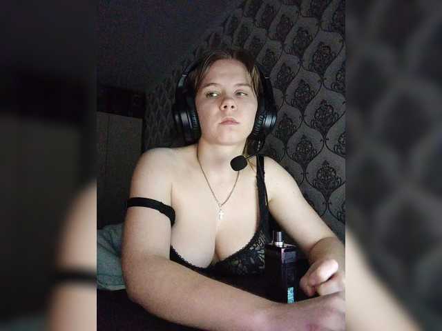 Kisa-malaya's BongaCams show and profile