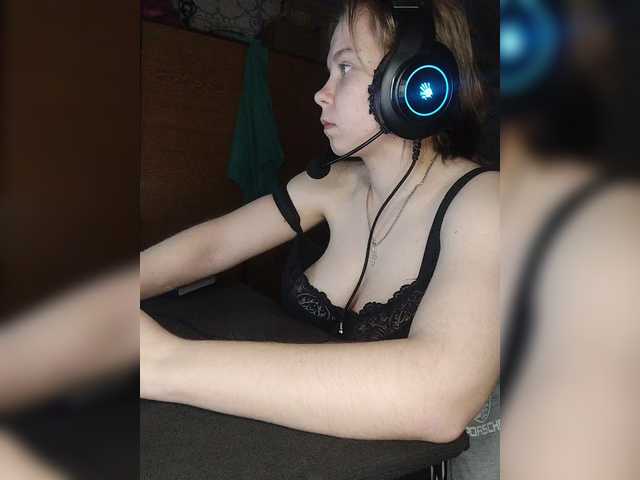 Kisa-malaya's BongaCams show and profile