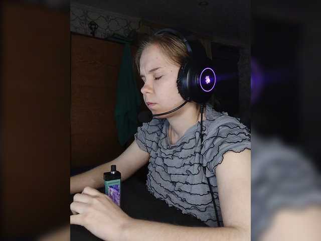 Kisa-malaya's BongaCams show and profile