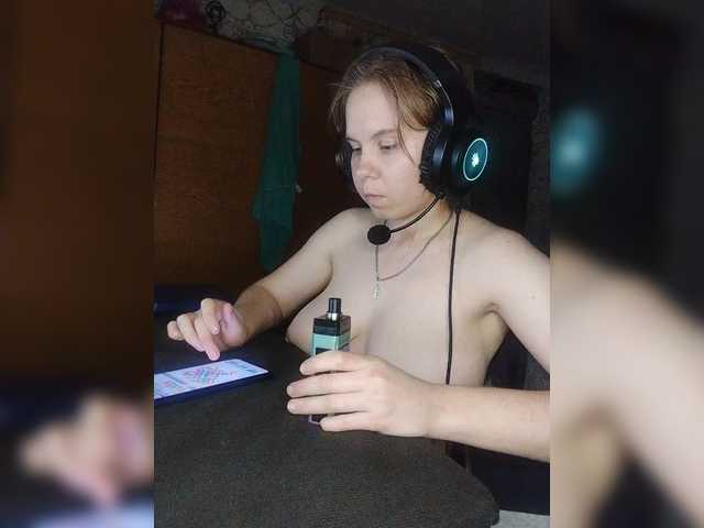 Kisa-malaya's BongaCams show and profile