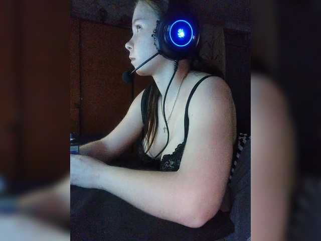 Kisa-malaya's BongaCams show and profile