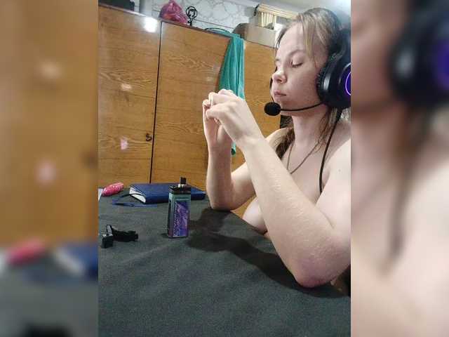 Kisa-malaya's BongaCams show and profile