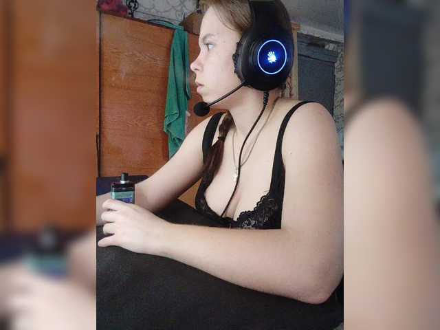 Kisa-malaya's BongaCams show and profile