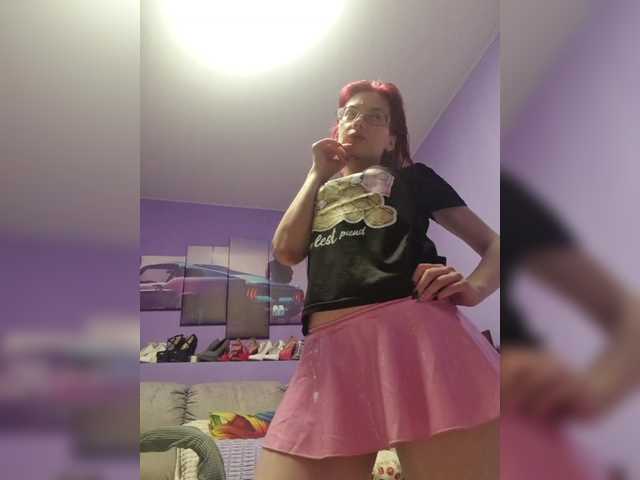 analiMilana's BongaCams show and profile