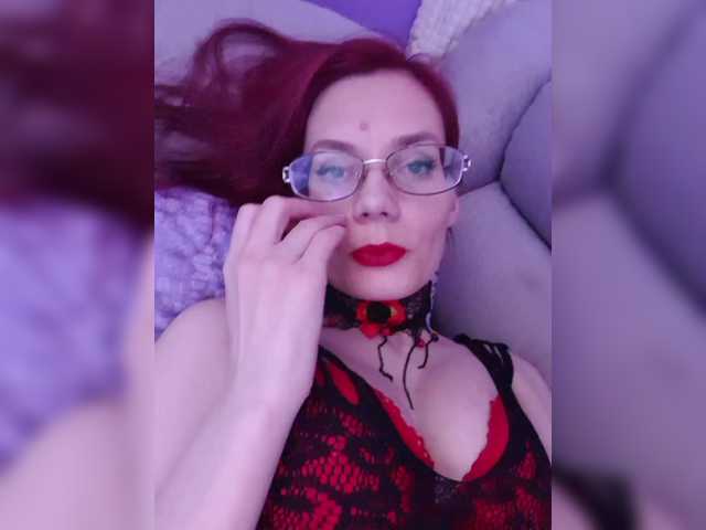 analiMilana's BongaCams show and profile