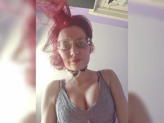 analiMilana's BongaCams show and profile