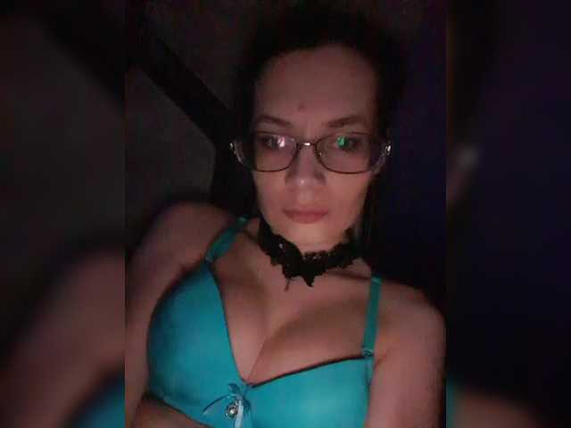 analiMilana's BongaCams show and profile