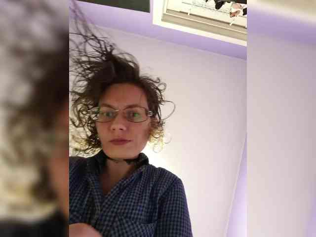 analiMilana webcam