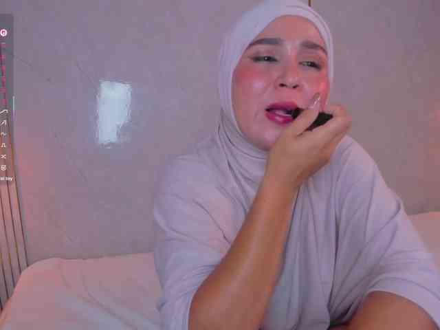 Hijab-Sami webcam