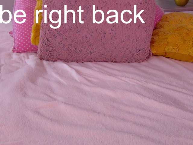 Foxxxy-MILF's BongaCams show and profile