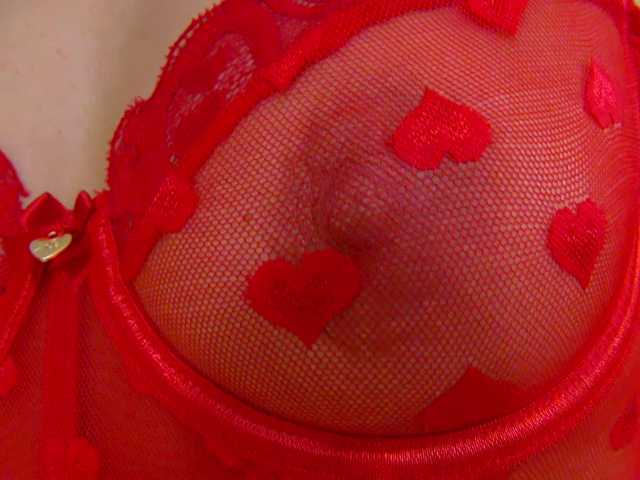 Foxxxy-MILF's BongaCams show and profile