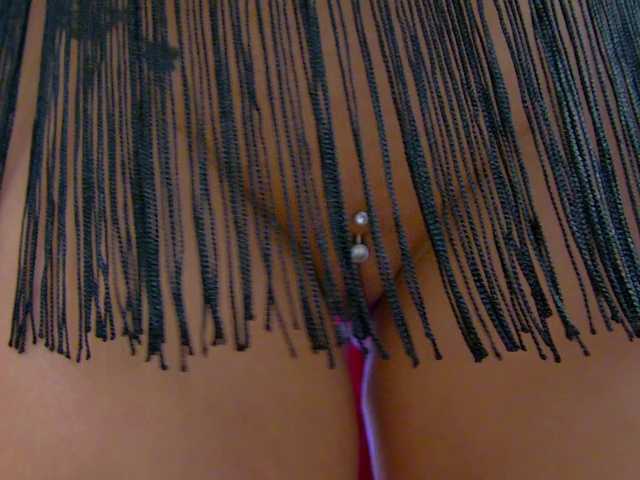 Foxxxy-MILF's BongaCams show and profile