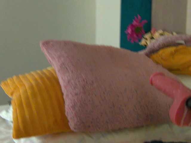 Foxxxy-MILF's BongaCams show and profile