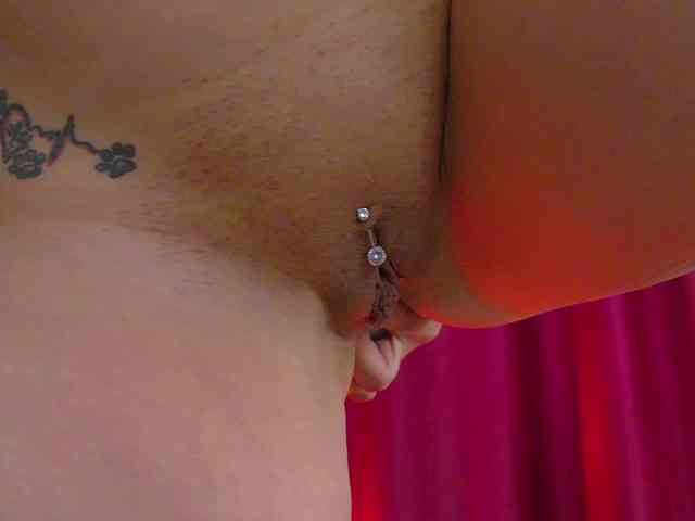 Foxxxy-MILF webcam