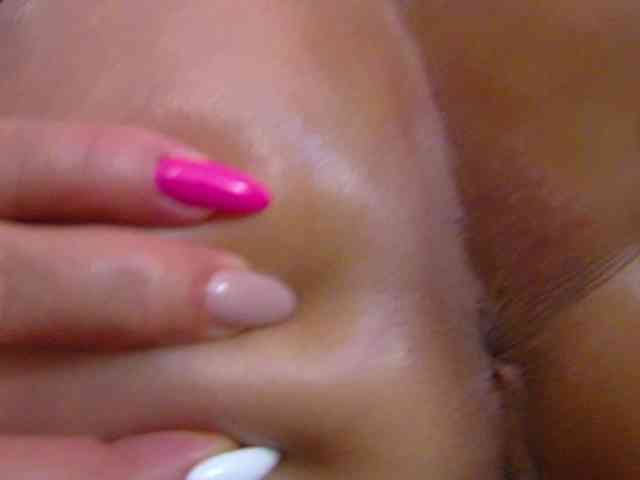 Foxxxy-MILF webcam