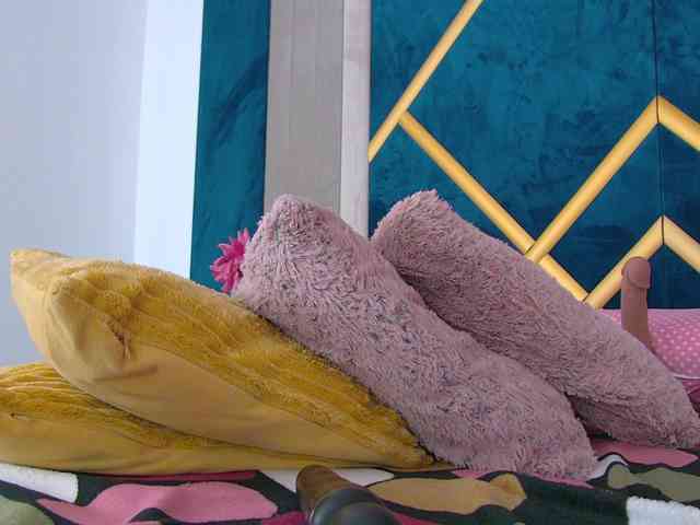 Foxxxy-MILF webcam