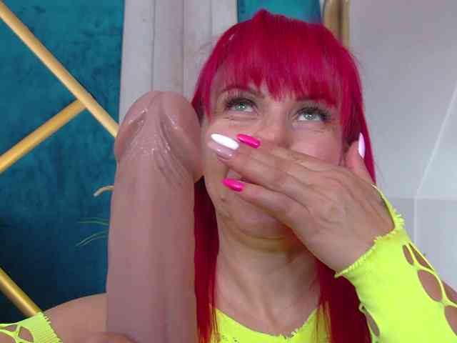 Foxxxy-MILF webcam
