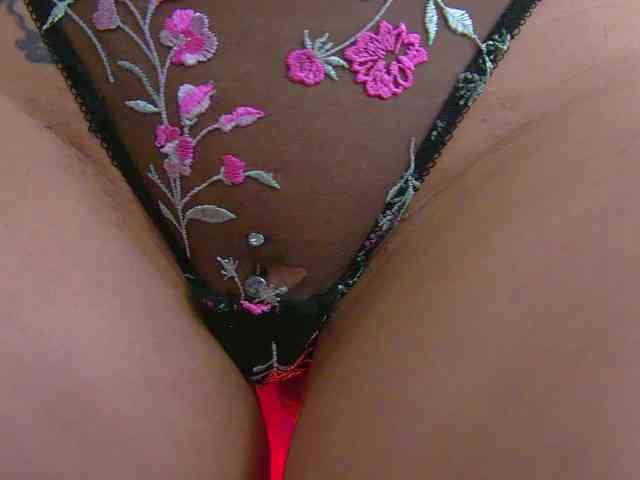 Foxxxy-MILF webcam