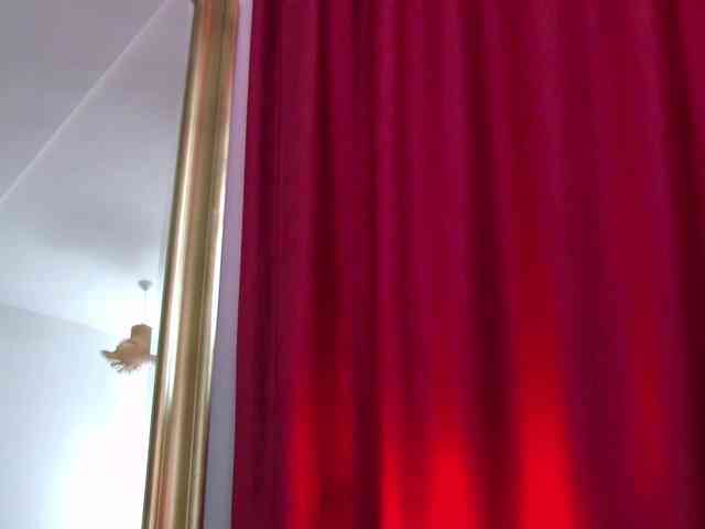 Foxxxy-MILF webcam