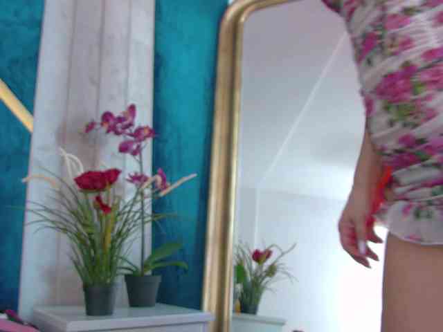 Foxxxy-MILF webcam