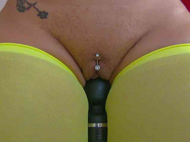 Foxxxy-MILF webcam