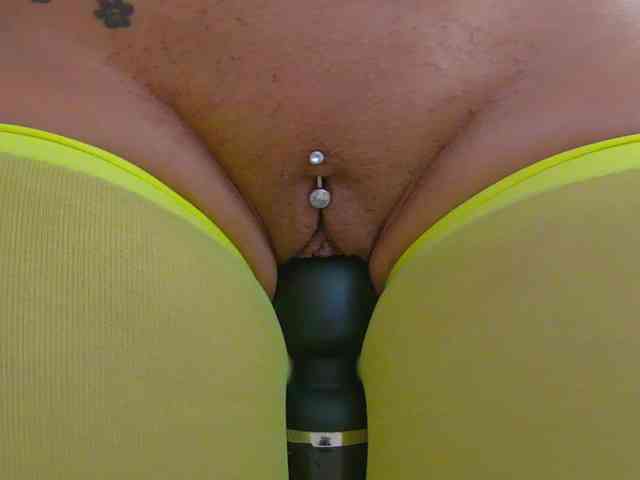 Foxxxy-MILF webcam