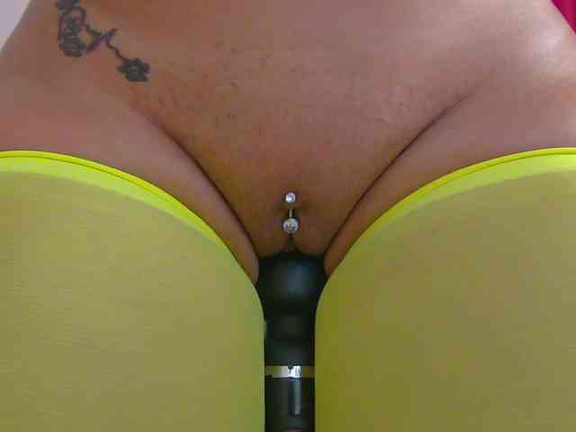 Foxxxy-MILF webcam