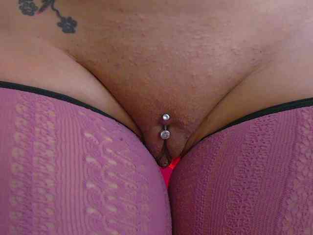 Foxxxy-MILF webcam