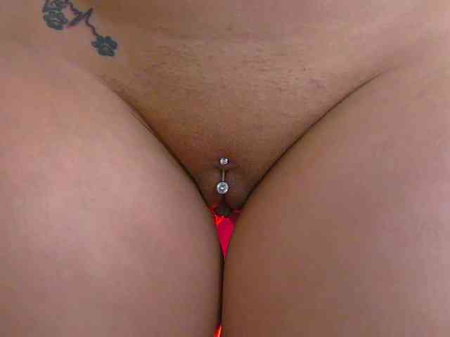 Foxxxy-MILF webcam