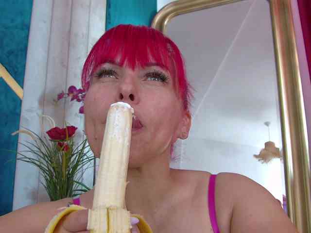 Foxxxy-MILF webcam