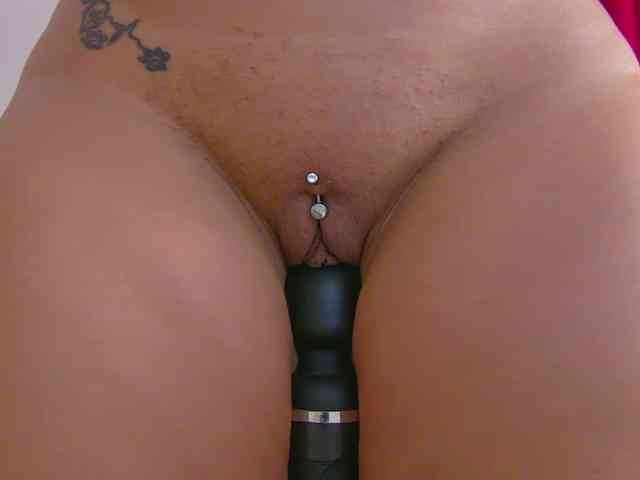 Foxxxy-MILF webcam
