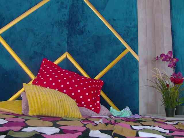 Foxxxy-MILF webcam