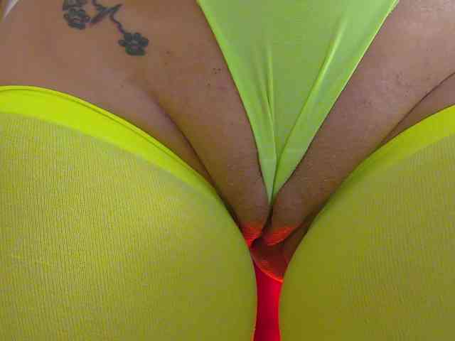 Foxxxy-MILF webcam