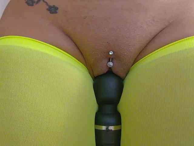 Foxxxy-MILF webcam