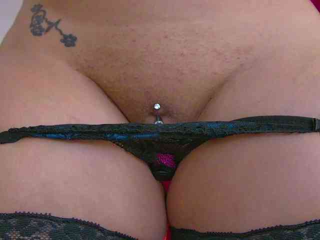 Foxxxy-MILF webcam