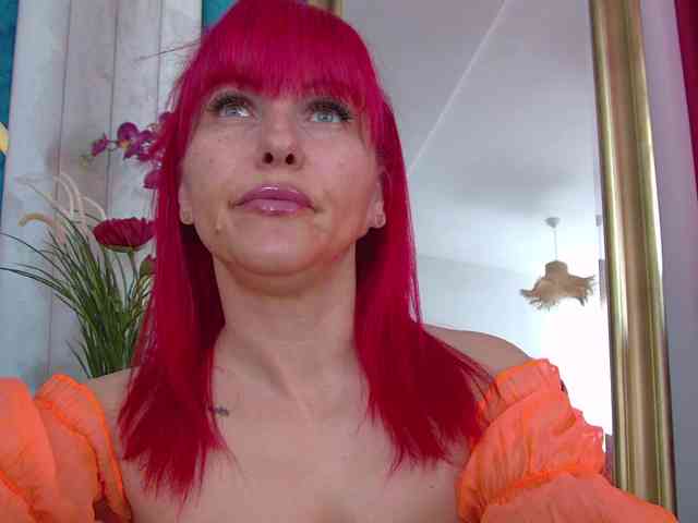 Foxxxy-MILF webcam