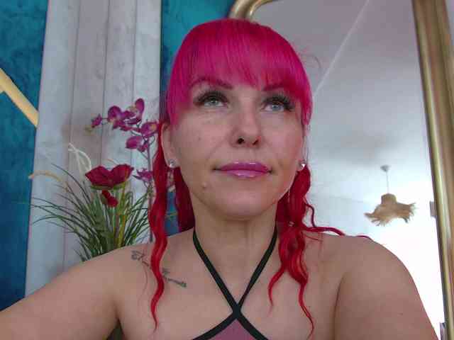 Foxxxy-MILF webcam