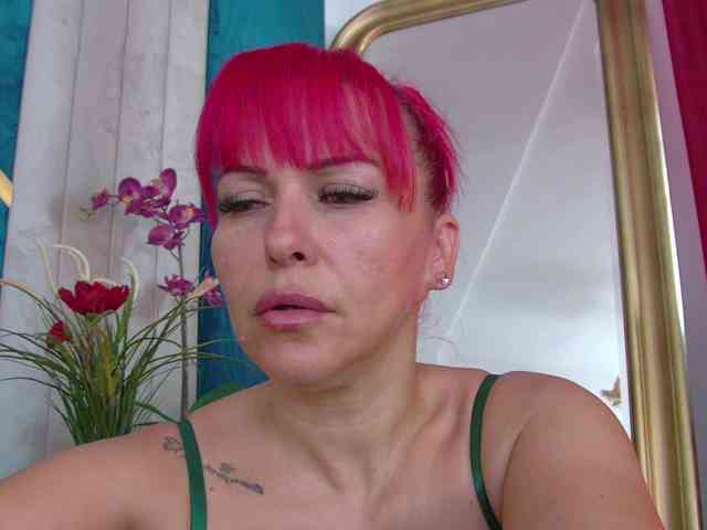 Foxxxy-MILF