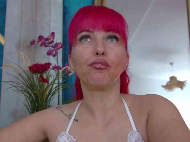 Foxxxy-MILF webcam
