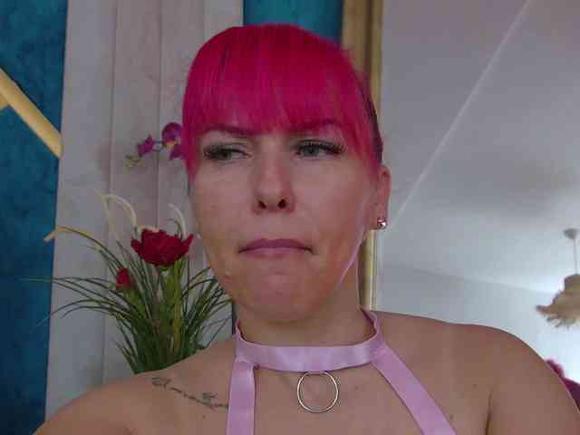 Foxxxy-MILF webcam