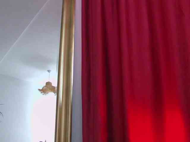 Foxxxy-MILF webcam