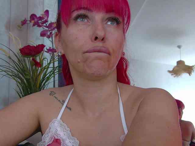 Foxxxy-MILF webcam
