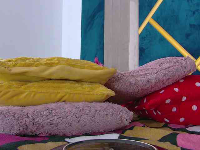 Foxxxy-MILF webcam