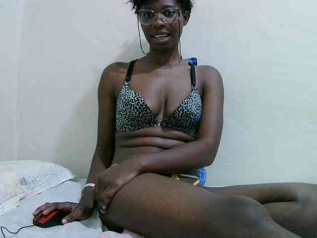 sweet-leylah webcam