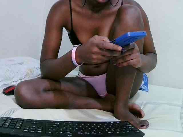 sweet-leylah webcam