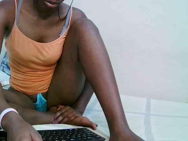 sweet-leylah webcam